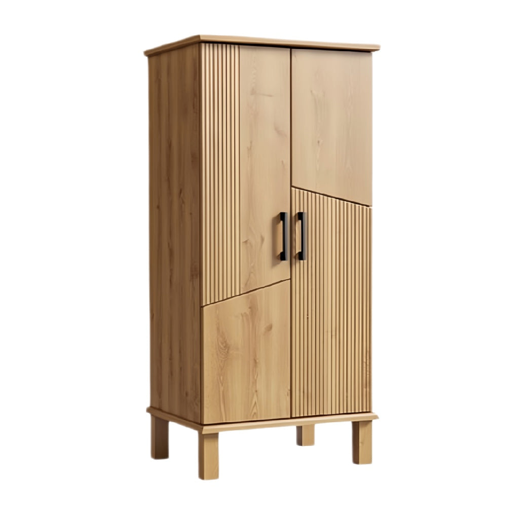 **Houten Kast met Geperforeerde Deuren en Strak Ontwerp**